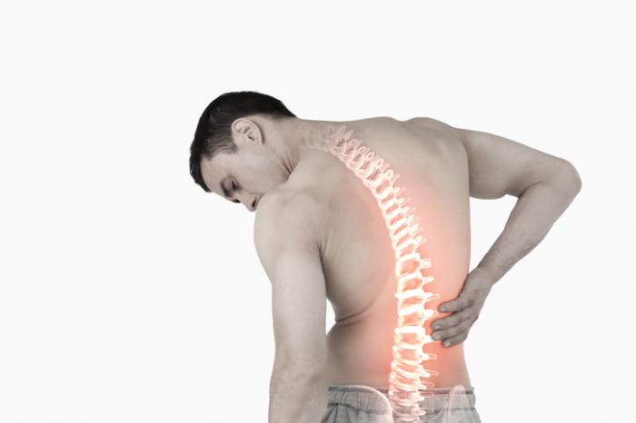 ¡Dolor de espalda persistente! ¿Cuáles son las causas y qué hacer al respecto?